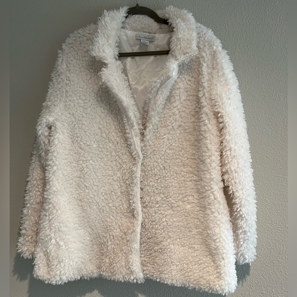 KEREN hart Jackets & Blazers - KEREN hart Cream Teddy Jacket